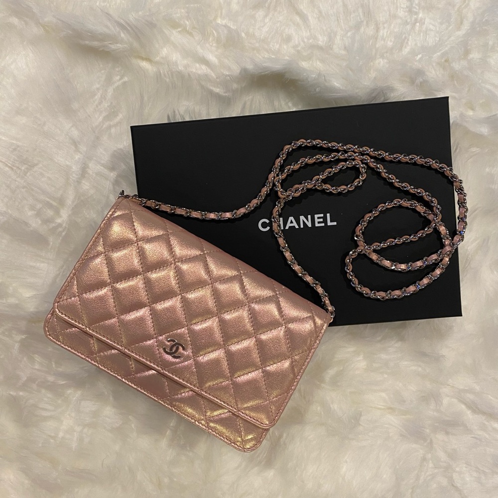 NWT 21K Chanel Iridescent Pink WOC Wallet On Chain - Picture 3 of 16
